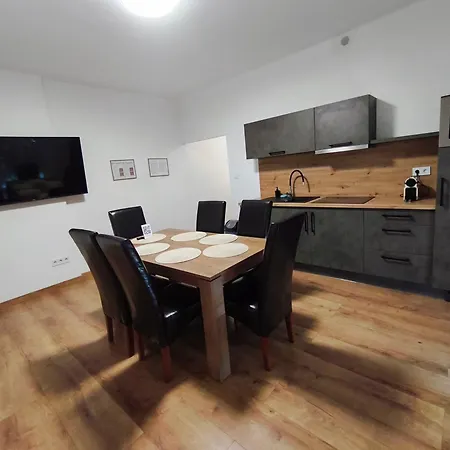 Central Apartman Tatabanya * Tatabánya
