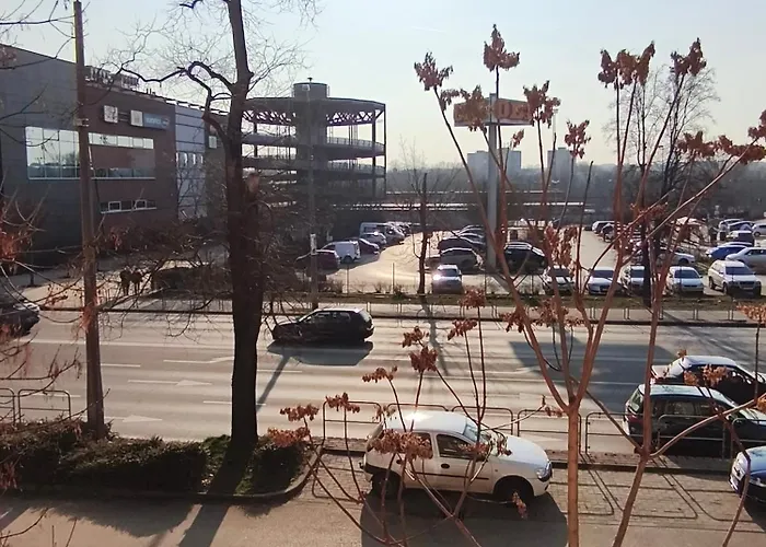 Central Apartman Tatabánya Apartamento *